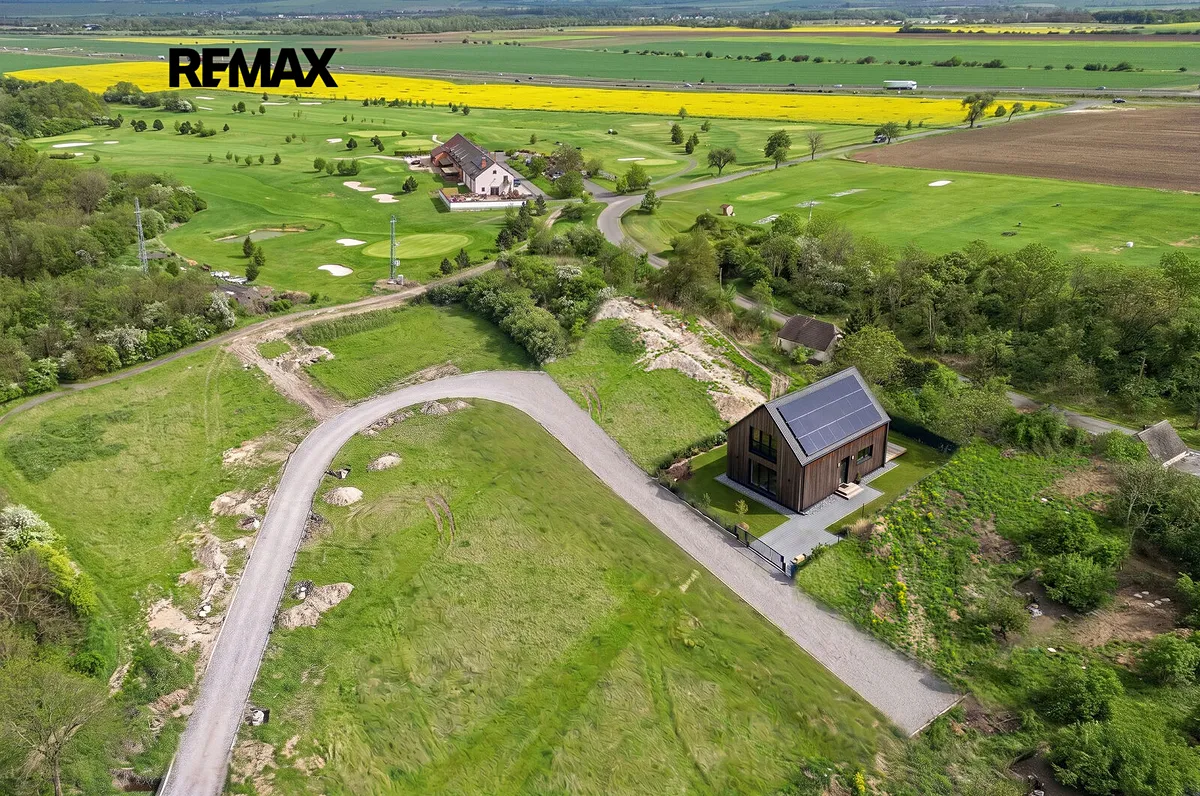 Prodej stavebního pozemku 1006 m²